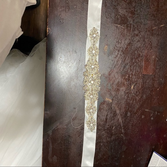 Wedding dress - Picture 12 of 12